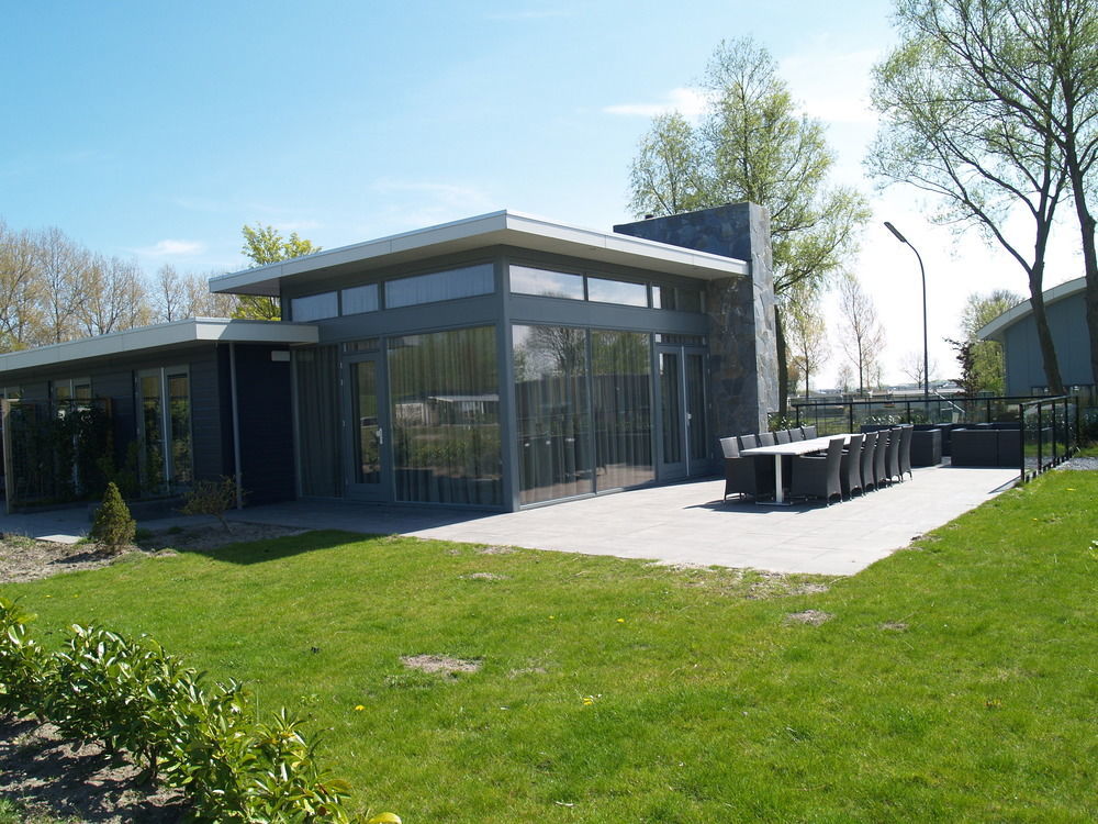 EuroParcs De Biesbosch Hotel Willemsdorp Buitenkant foto